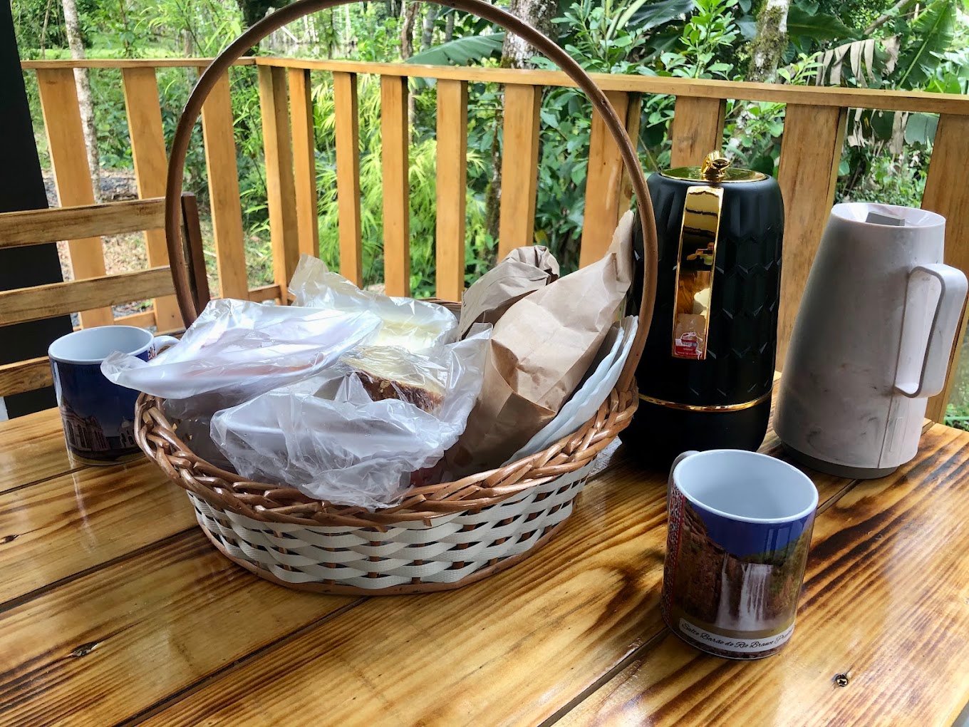 Cesta de café da manhã da FOX Pousada
